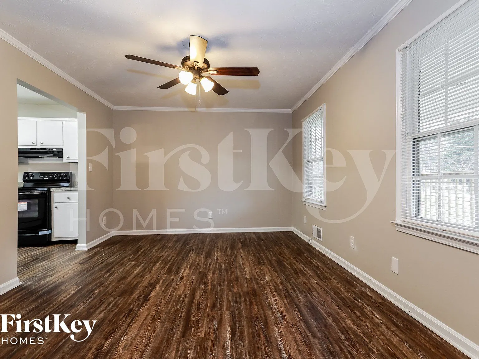 3 bed, 2.0 bath, 1932 sqft, $2,205 — Photo 3
