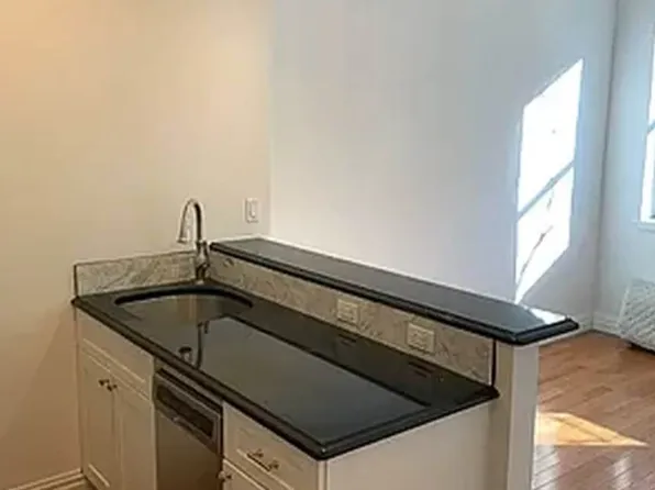 423 E 83rd St APT 2G, New York, NY 10028