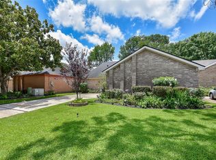 1715 Rock Fence Dr, Richmond, TX 77406