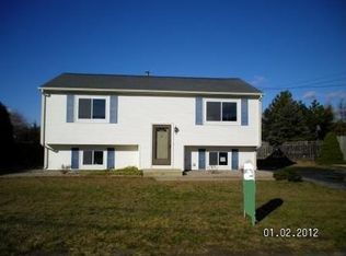 18 Byron Dr, Westerly, RI 02891