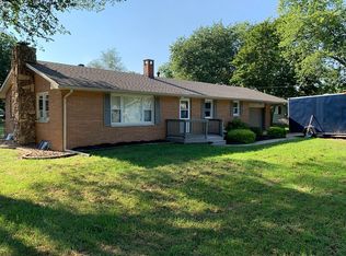 13395 Laurel St, Manito, IL 61546