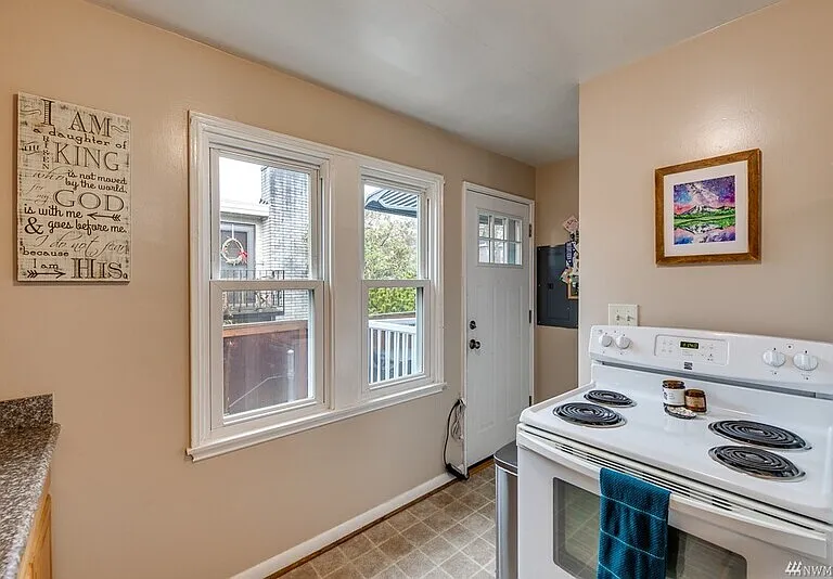 6041 5th Ave NW — Photo 11