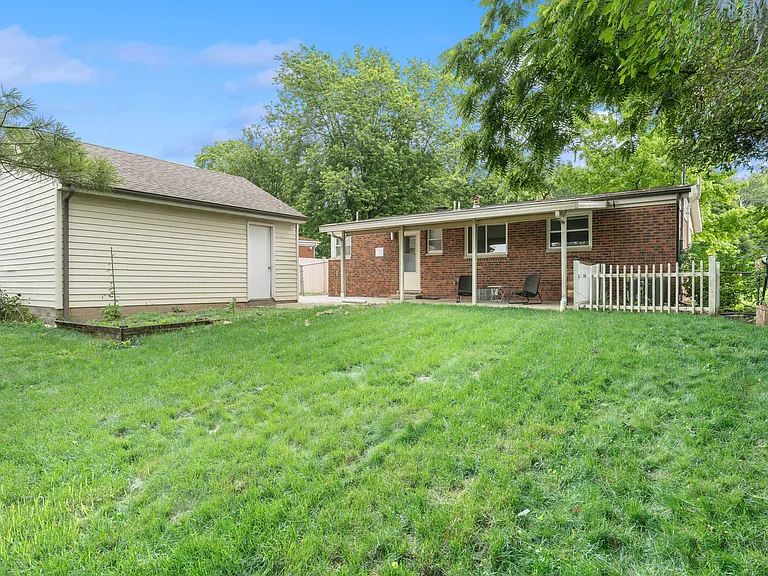3205 Braddock St — Photo 36