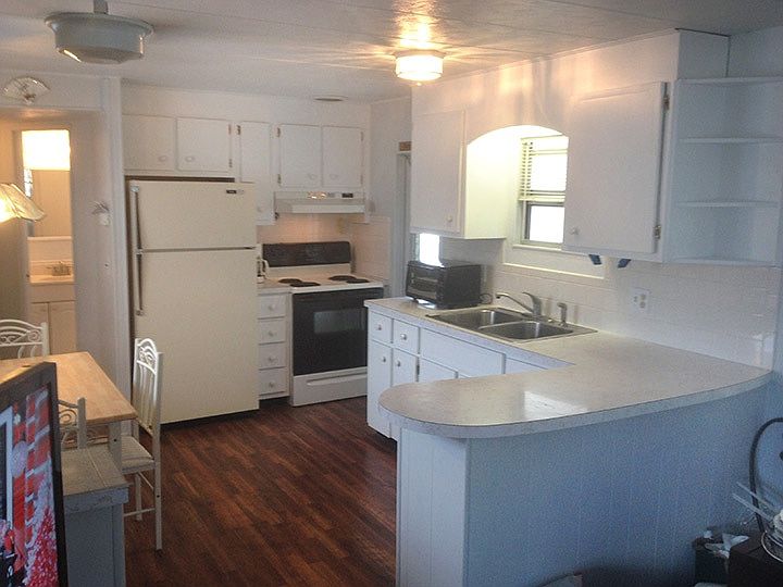 1st image of 149 Cypress Ln W