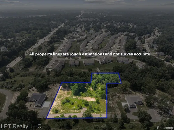 1633 Frech Ln, Howell, MI 48843