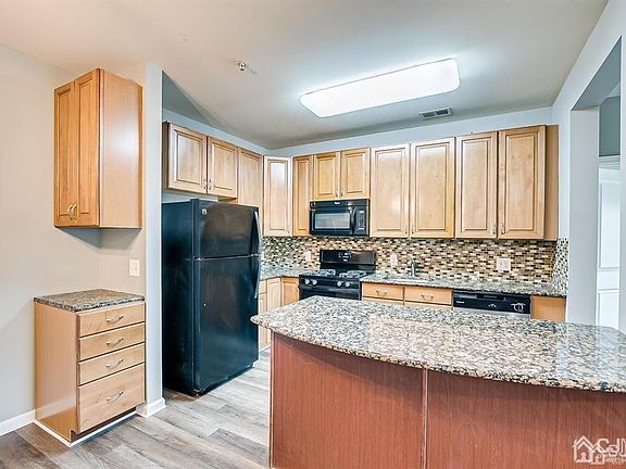 5th image of 526 Doral Ct