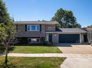 407 W Reno Ave, Bismarck, ND 58504