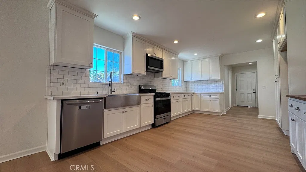 4 bed, 1318 sqft, $3,500 — Photo 4
