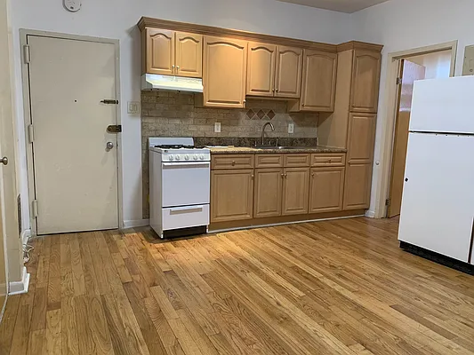 Rented by Rentiko Inc | media 31