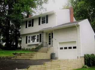 29 Kingsley Rd, Huntington, NY 11743