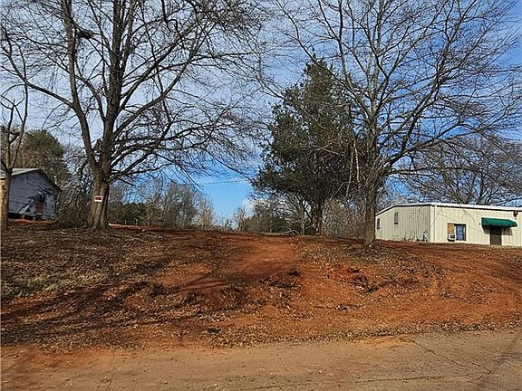4th image of 265 Reese Ave