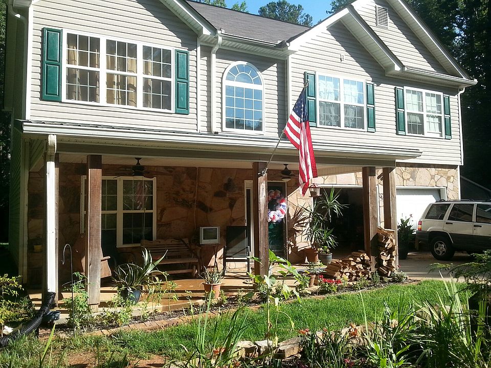 2nd image of 72 N Woods Rd