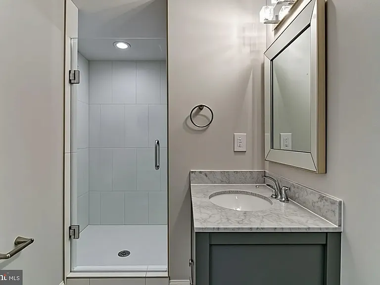 415 Ritchie Pkwy — Photo 24
