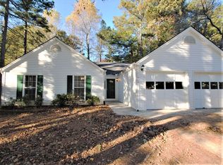 416 Rockingham Ln, Woodstock, GA 30189