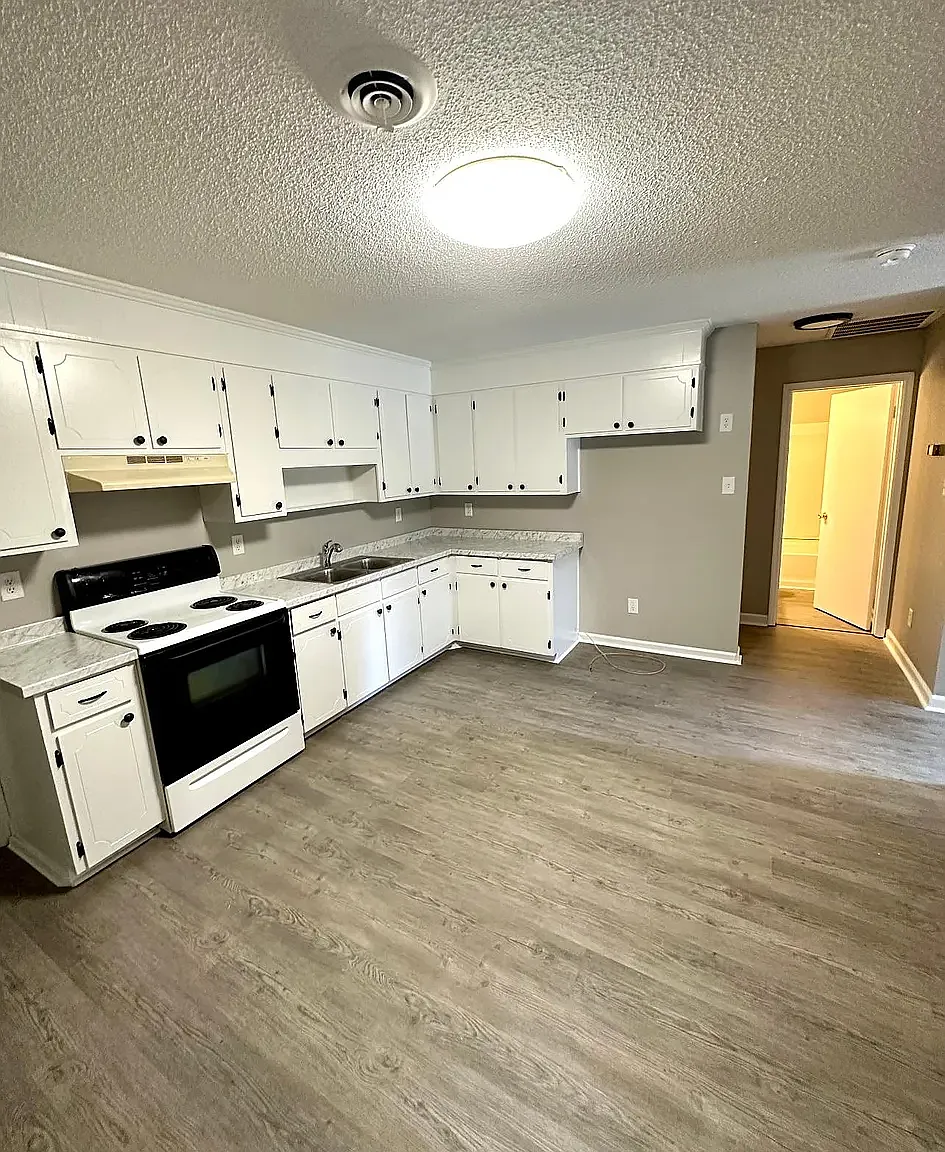 2 bed, 800 sqft, $895 — Photo 3