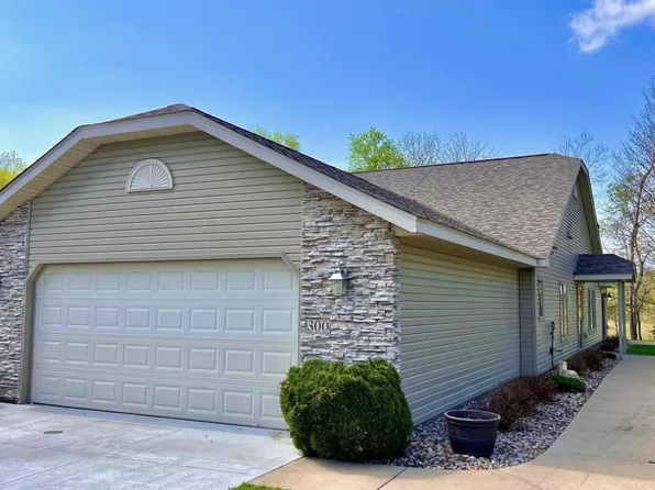 300 Deer Path #5, Osceola, WI 54020