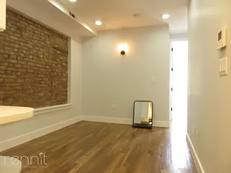 Rented by Rennit Inc.