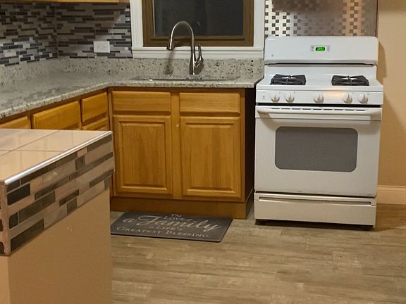 2nd image of 3123 Crane Pl