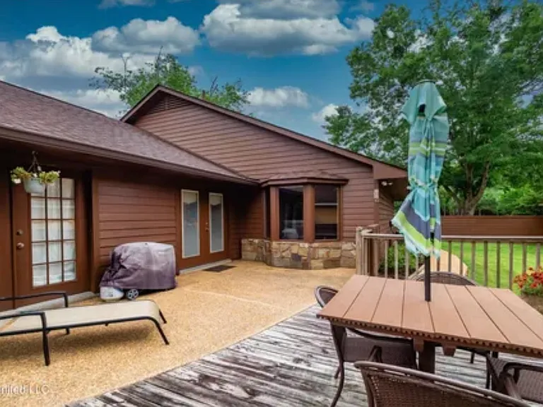 562 S Deerfield Dr — Photo 12