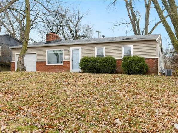 6307 E 153rd St, Grandview, MO 64030