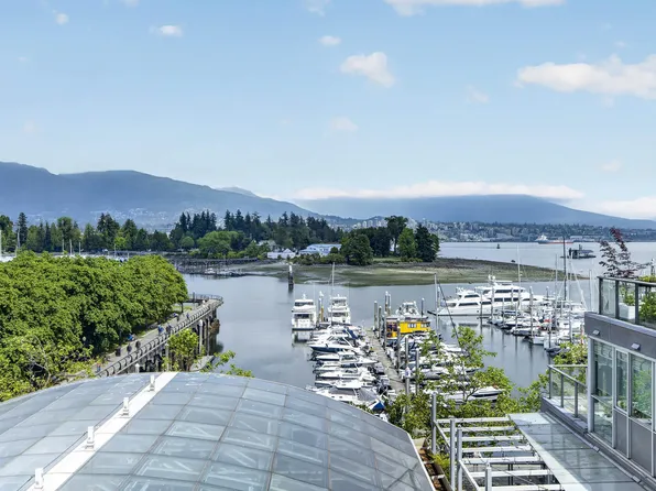 560 Cardero St #608, Vancouver, BC V6G 3E9
