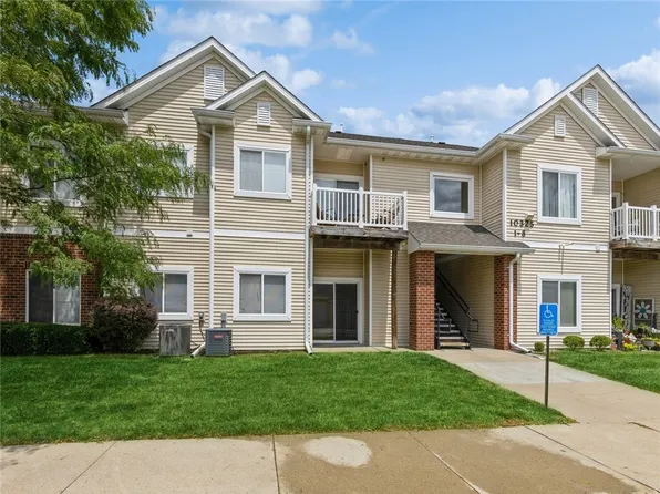 10325 Essex Dr Unit 5, Johnston, IA 50131