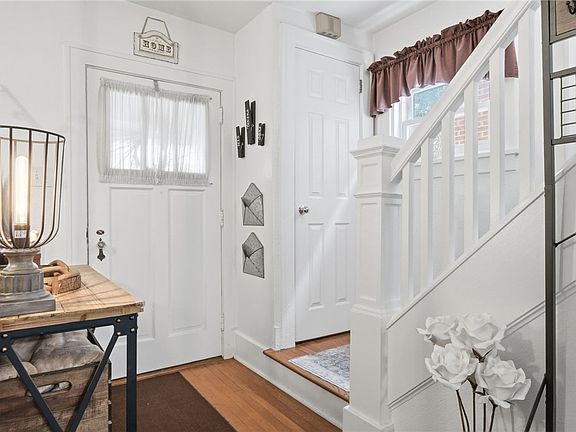 5th image of 236 Pinecastle Ave