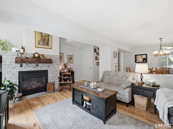 2 River Mead #2, Avon, CT 06001