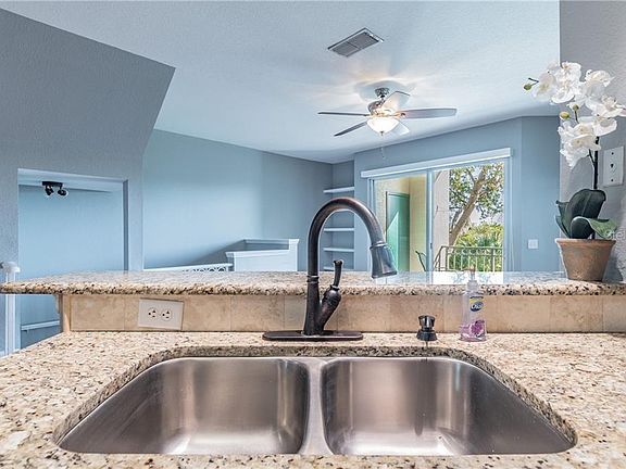 5th image of 759 Cruise View Dr