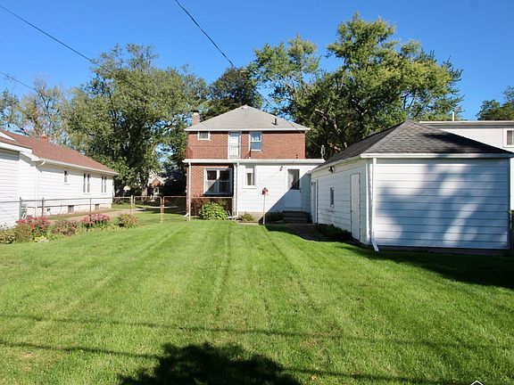 4th image of 29386 Walnut St