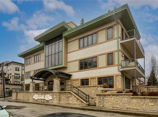 300 W 45th Ter UNIT 202, Kansas City, MO 64111