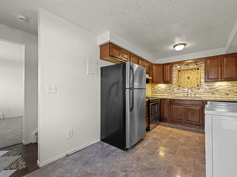 18 Ash Ct — Photo 27