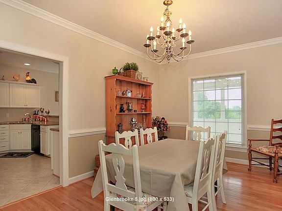 4th image of 1277 Glenbrooke Dr
