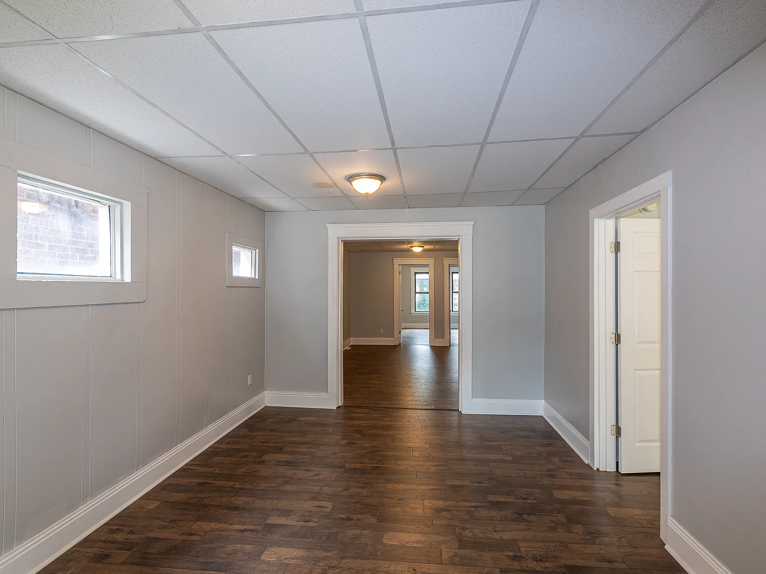 Renovated 3 bedroom unit — Photo 1