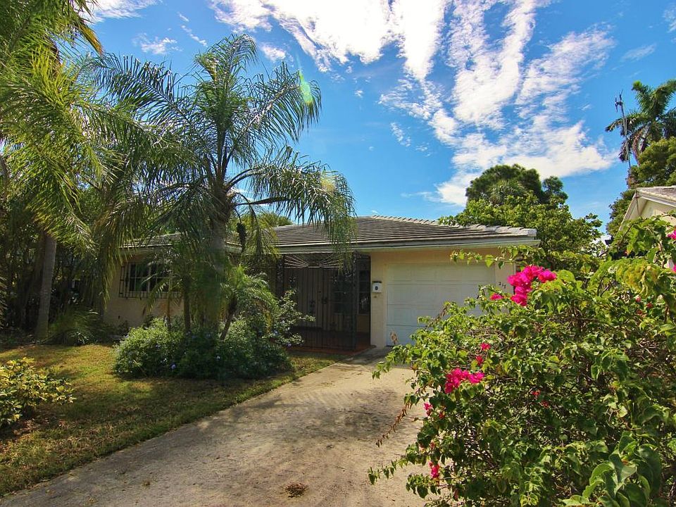 1st image of 217 N Palmway
