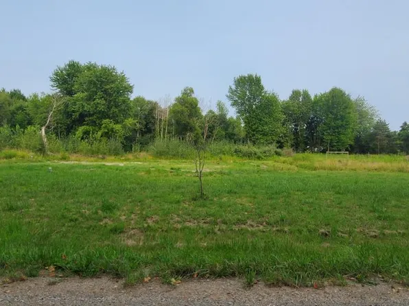 15017 100th Ave, Coopersville, MI 49404