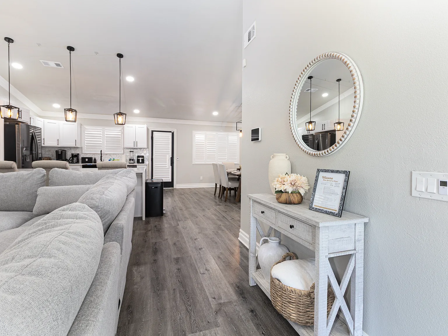 4302 Shetland Ln — Photo 3