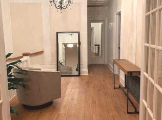 284 Main St, Port Washington, NY 11050