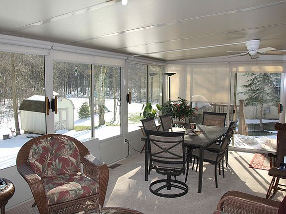 5th image of 230 Ballantrae Dr