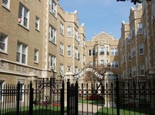 1222 W Pratt Blvd APT 2S, Chicago, IL 60626