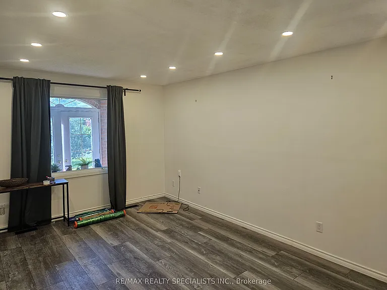 283 Delancey Blvd — Photo 19