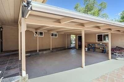 5th image of 1219 E Morris Avenue