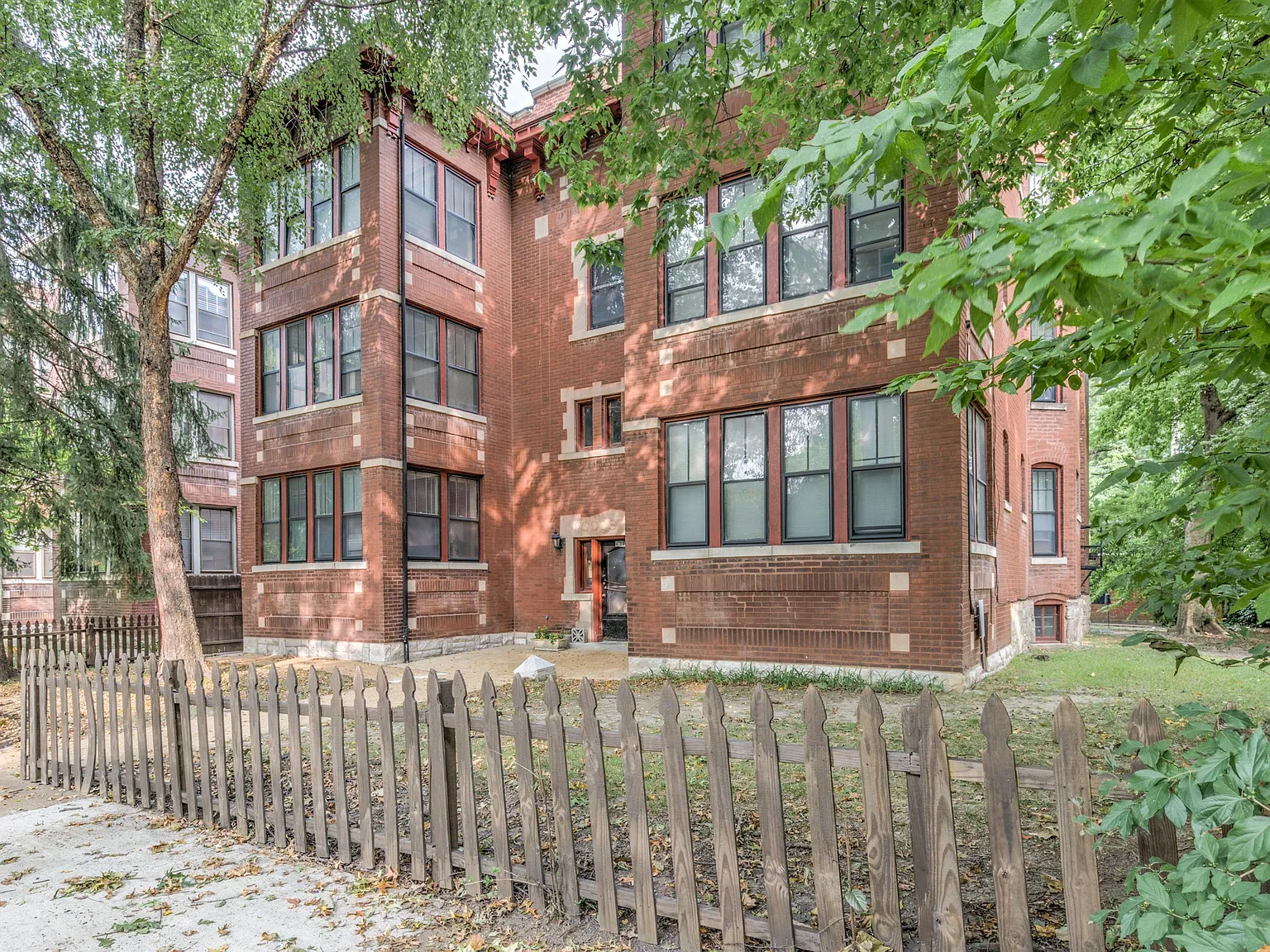 1722 Waverly Place — Photo 1