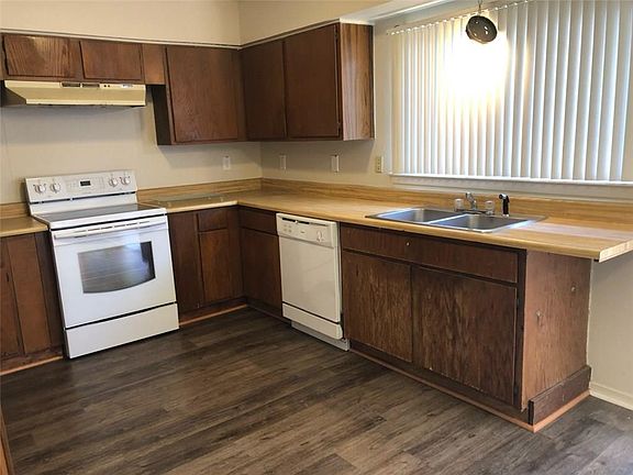 4th image of 626 Taylor Ct