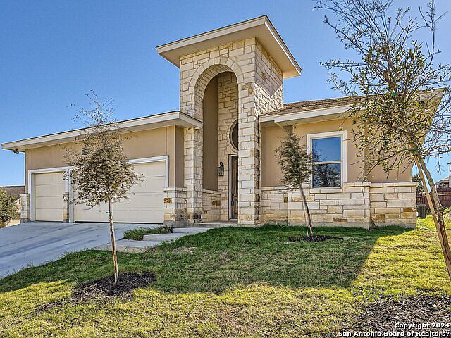 1st image of 24442 Canyon Row