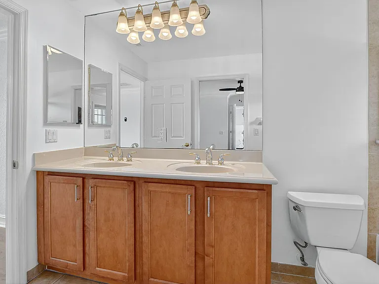 8326 Emerald Winds Cir — Photo 40