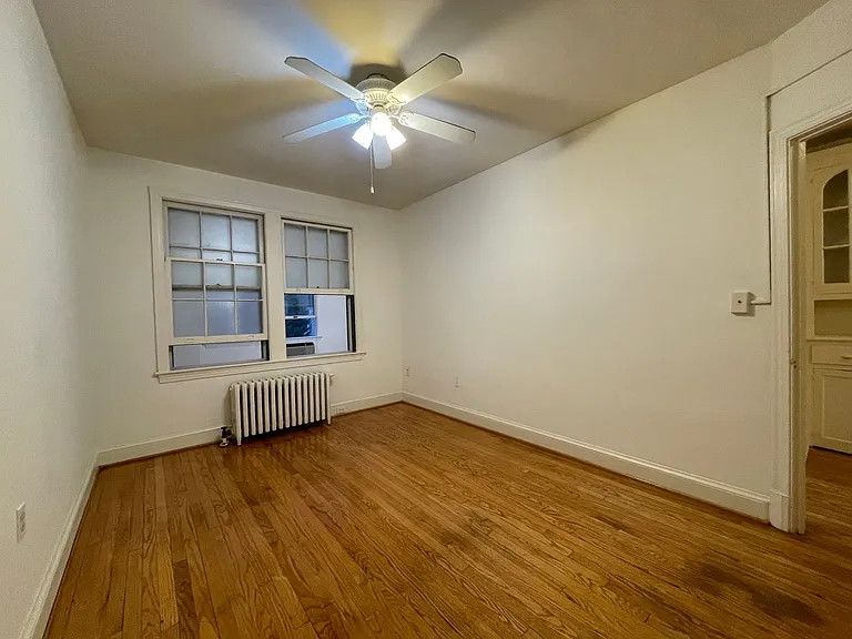 4021 Davis Pl NW — Photo 15