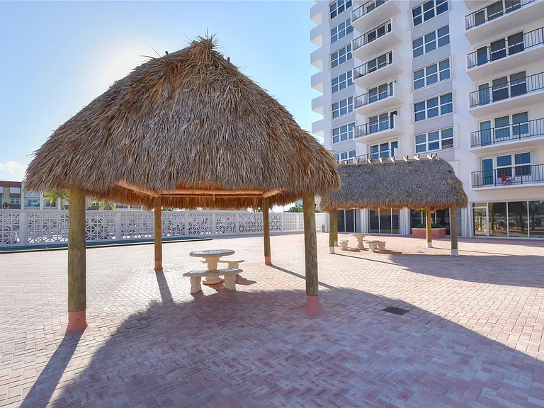 405 N Ocean Blvd #207 — Photo 39