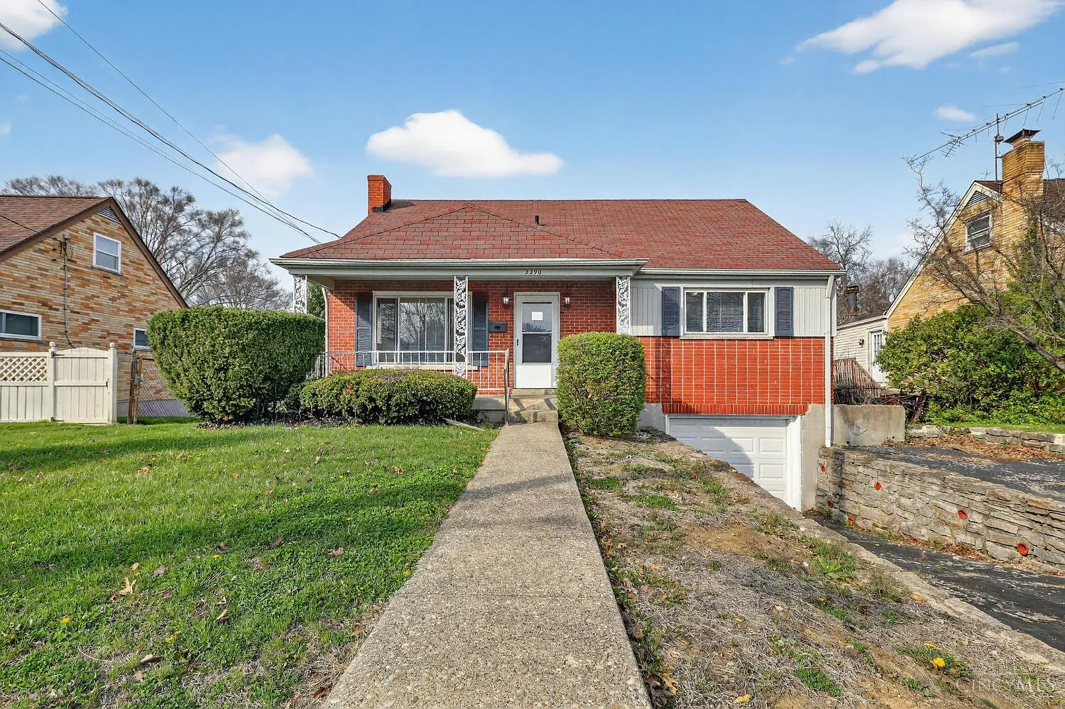 2290 Deblin Dr photo 1