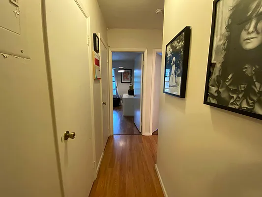 Rented by Premier Metro Realty Corp | media 20